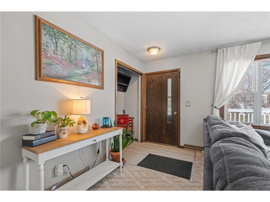 239 Highwood Drive Chaska MN 55318 7026037 image3