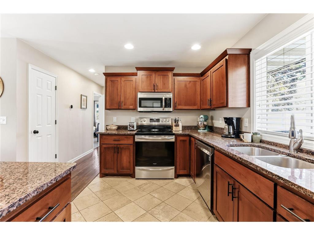 2390 Cohansey Boulevard Roseville MN 55113 6815917 image14