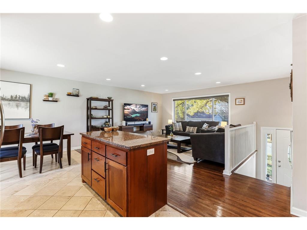 2390 Cohansey Boulevard Roseville MN 55113 6815917 image15