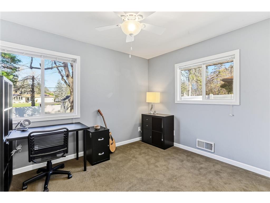 2390 Cohansey Boulevard Roseville MN 55113 6815917 image19