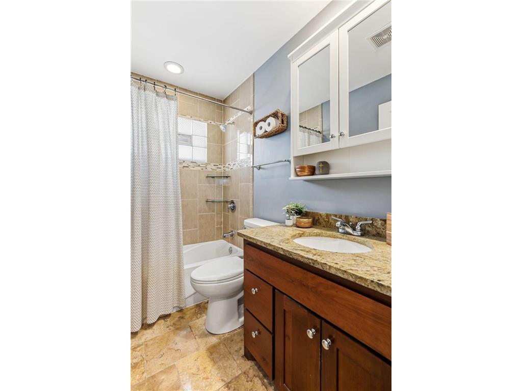 2390 Cohansey Boulevard Roseville MN 55113 6815917 image22