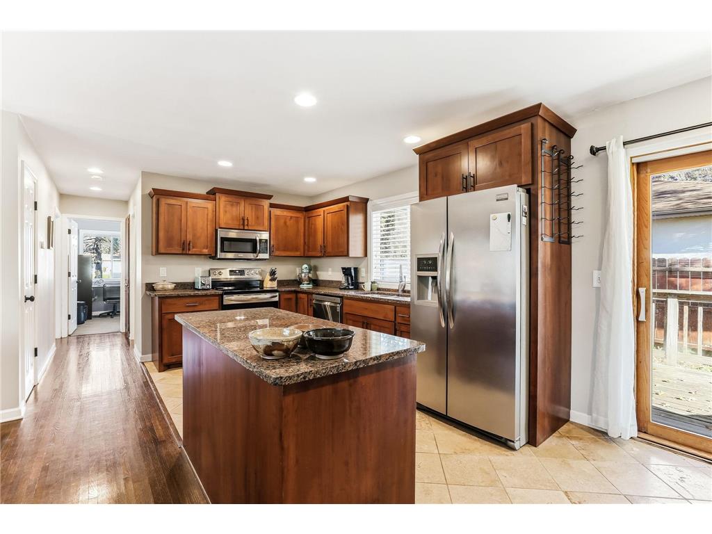 2390 Cohansey Boulevard Roseville MN 55113 6815917 image5