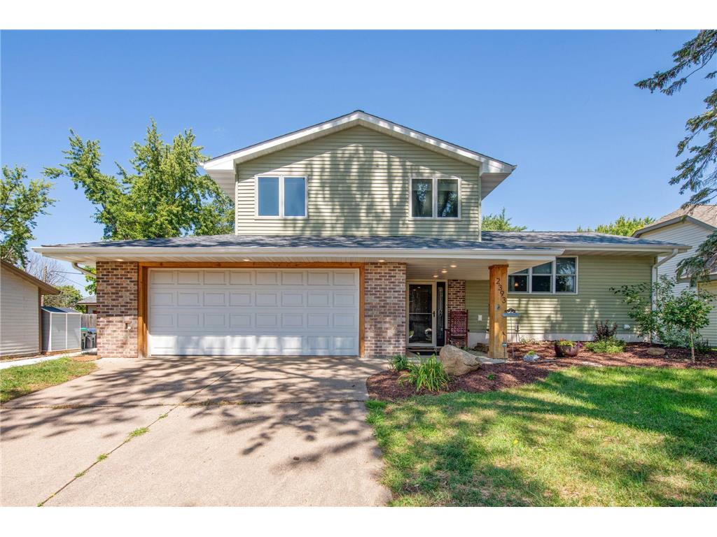 2393 Burke Avenue E North Saint Paul MN 55109 6414010 image1