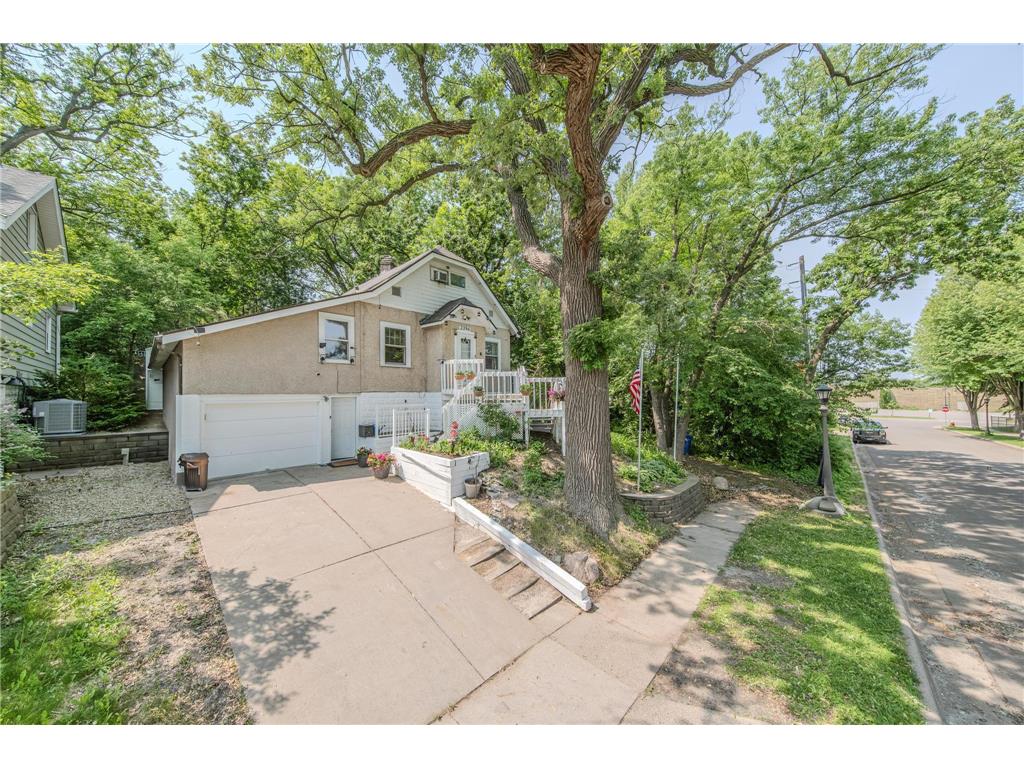 2394 Valentine Avenue Saint Paul MN 55108 6712587 image3