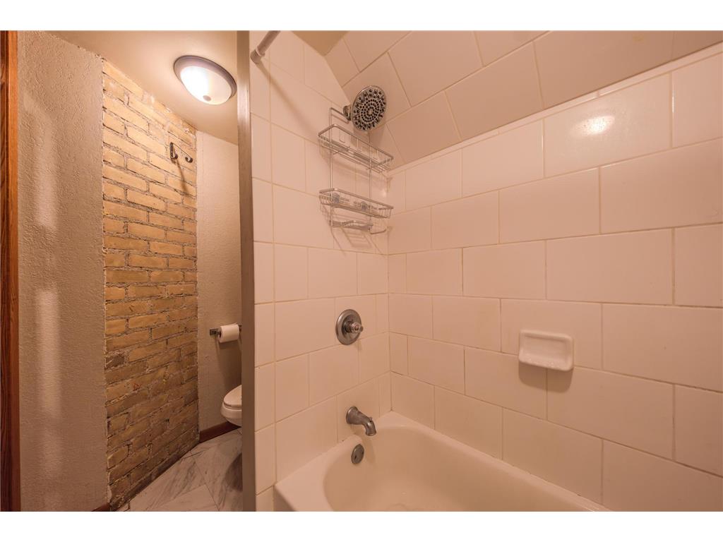 2394 Valentine Avenue Saint Paul MN 55108 6712587 image37