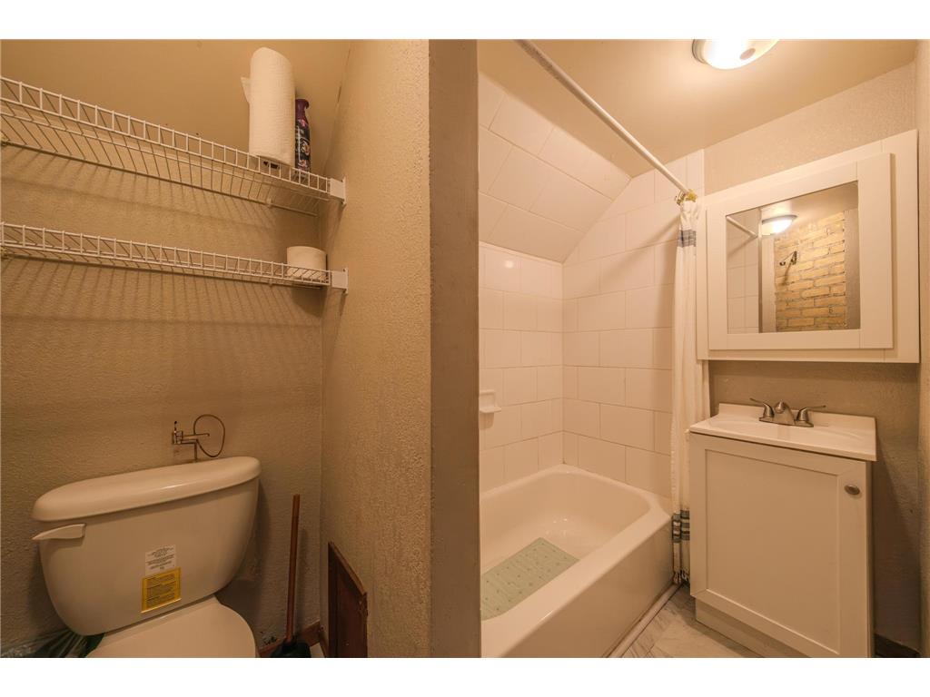 2394 Valentine Avenue Saint Paul MN 55108 6712587 image38