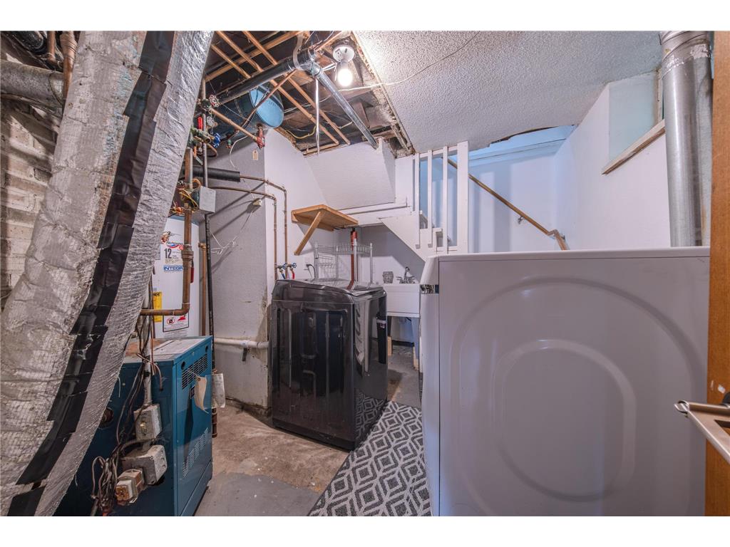 2394 Valentine Avenue Saint Paul MN 55108 6712587 image50