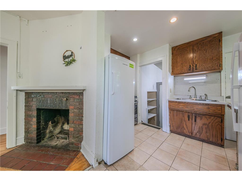 2394 Valentine Avenue Saint Paul MN 55108 7059811 image12