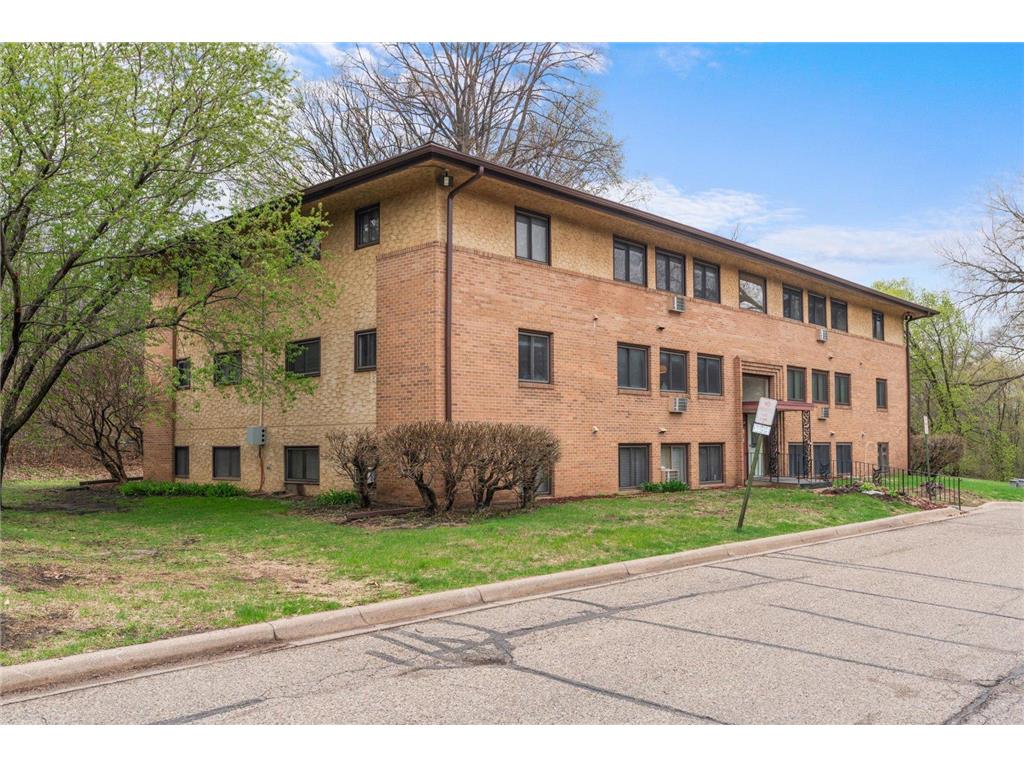 2395 Unity Avenue N Golden Valley MN 55422 6678748 image1