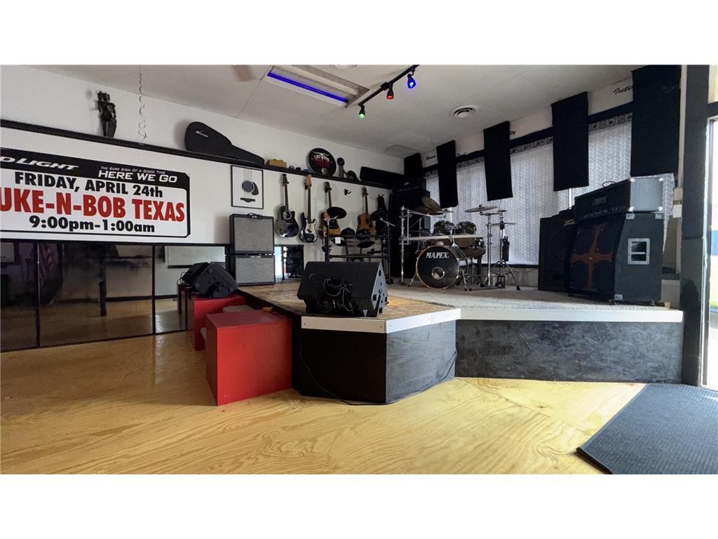 24 & 28 Main Street W Dodge Center MN 55927 6764127 image9