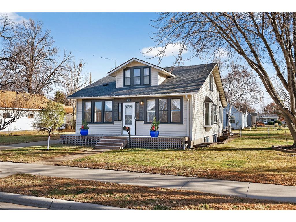 24 3rd Avenue SE Osseo MN 55369 7046789 image1