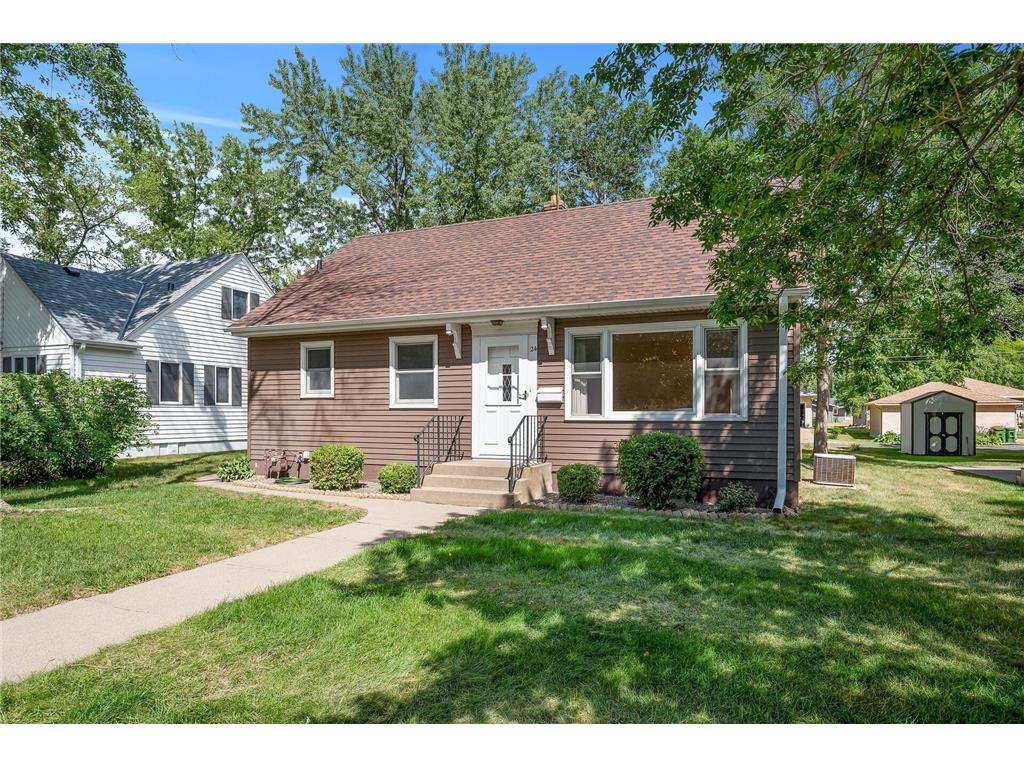 24 6th Avenue NE, Osseo, MN 55369 MLS 6238530 Edina Realty