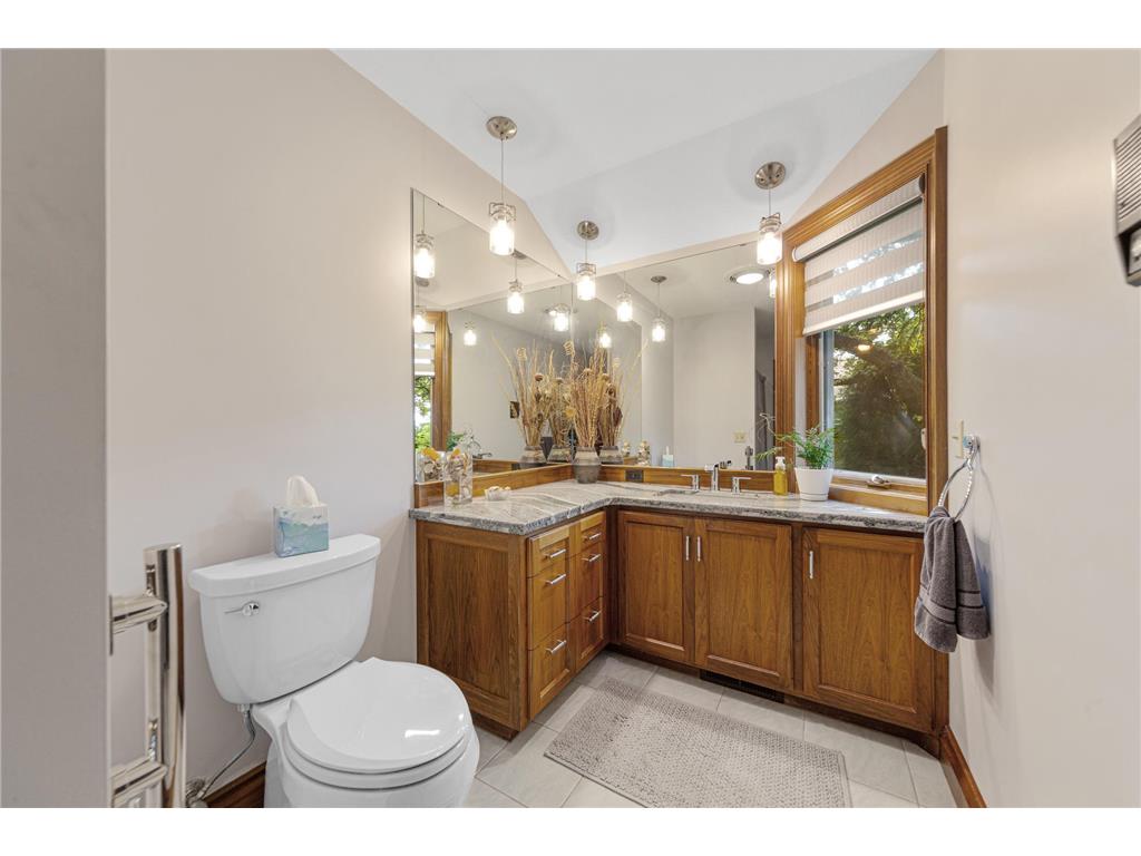 24 Greenhaven Bay Faribault MN 55021 7036215 image28