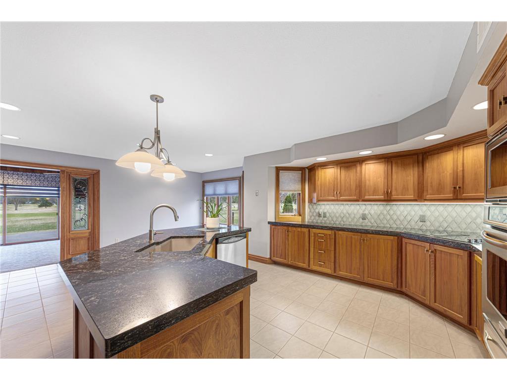 24 Greenhaven Bay Faribault MN 55021 7036215 image42