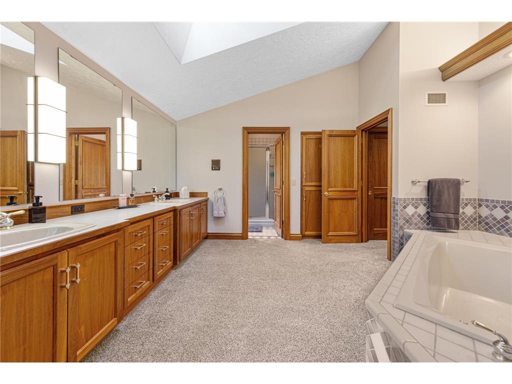 24 Greenhaven Bay Faribault MN 55021 7036215 image58