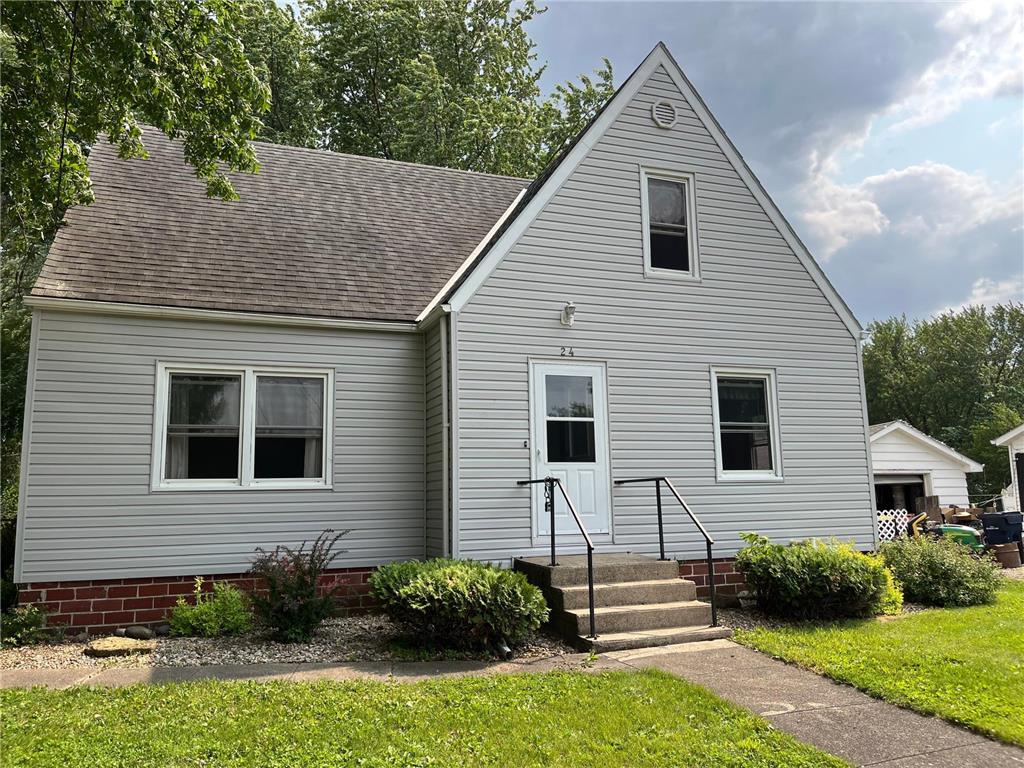 24 Lake Avenue W Minnesota Lake MN 56068 6736430 image1