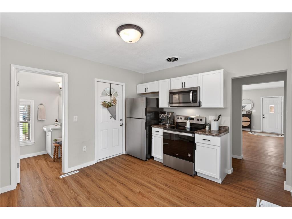 24 Main Street E Norwood Young America MN 55397 7052481 image11