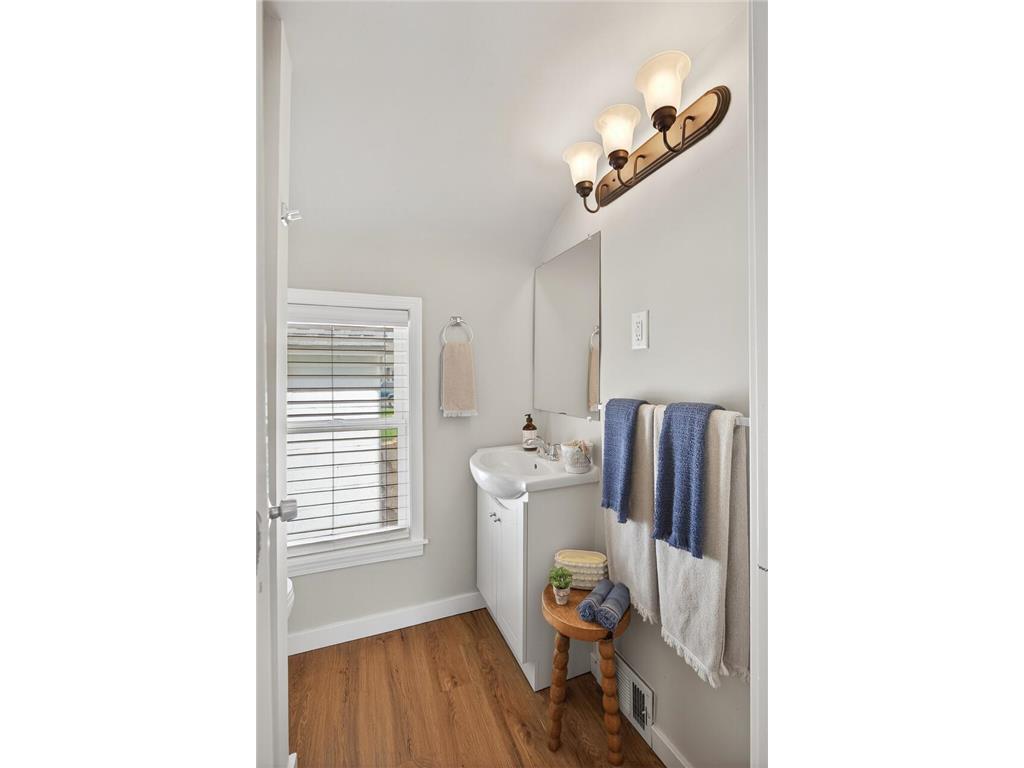24 Main Street E Norwood Young America MN 55397 7052481 image15