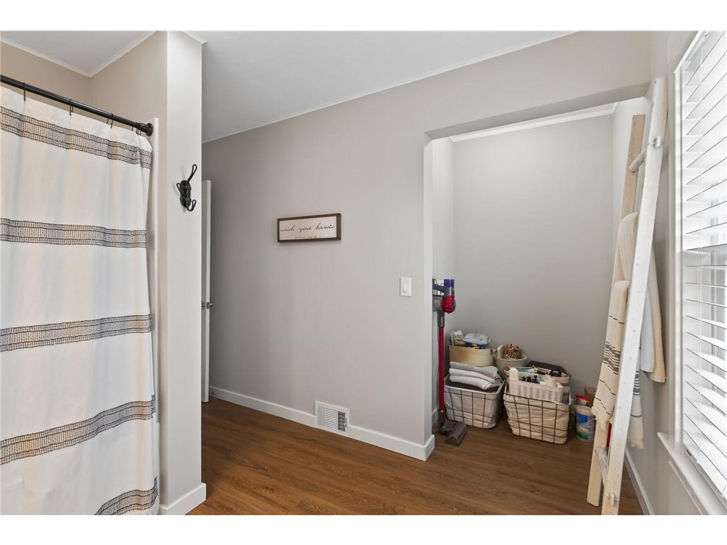 24 Main Street E Norwood Young America MN 55397 7052481 image23