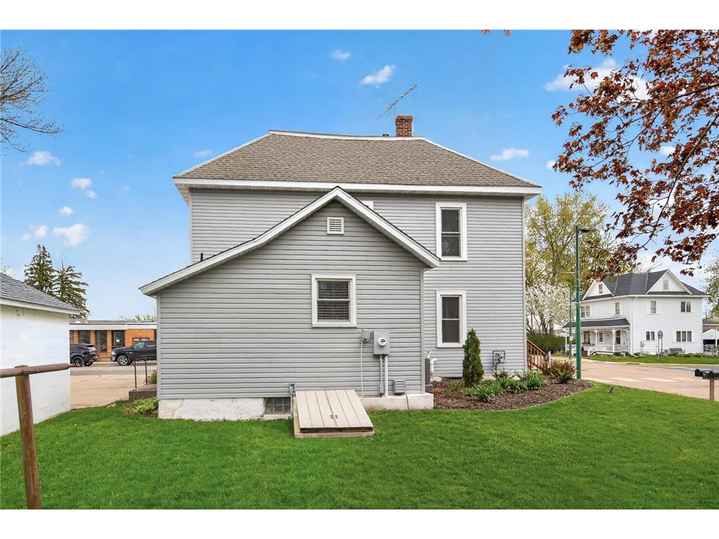 24 Main Street E Norwood Young America MN 55397 7052481 image28