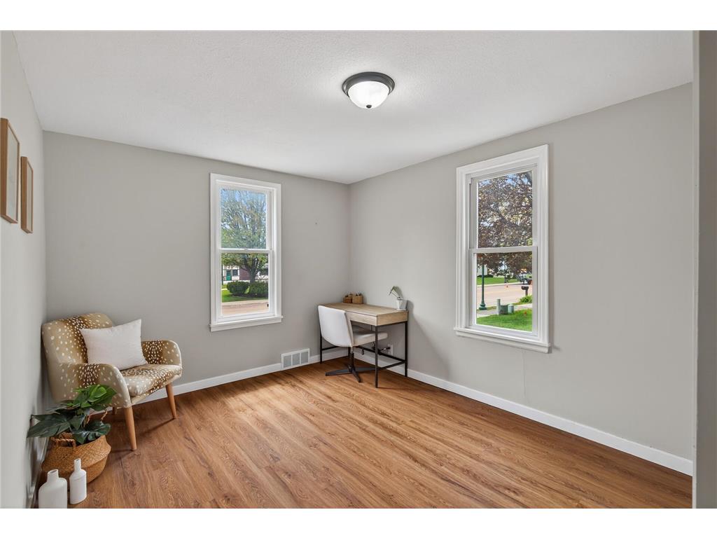 24 Main Street E Norwood Young America MN 55397 7052481 image9
