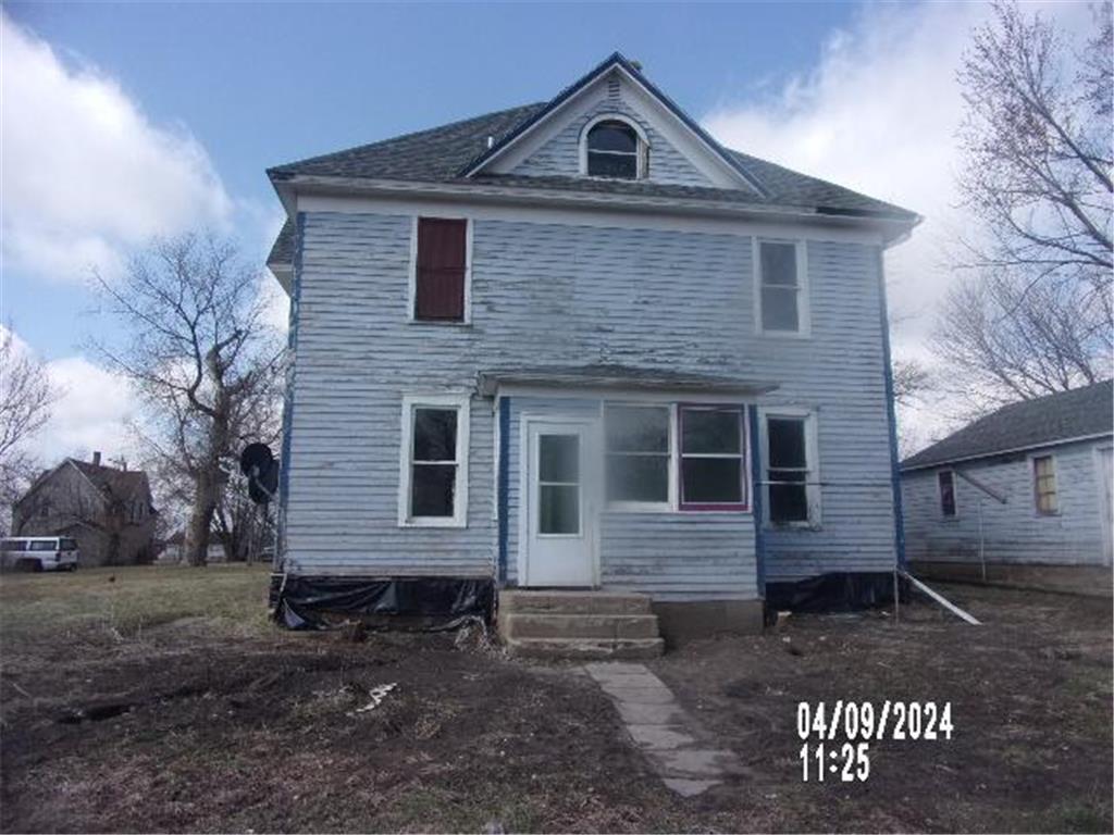 24 N Leroy Avenue, Farwell, MN, 56327 MLS 6566710 Edina Realty