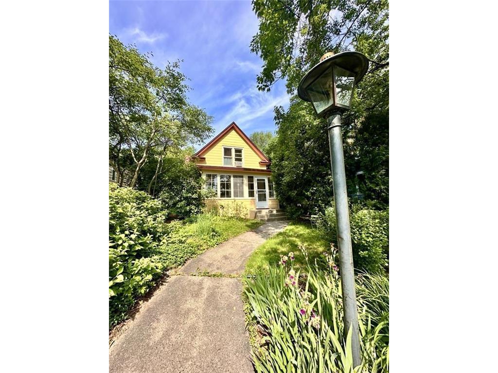 24 Russell Avenue S Minneapolis MN 55405 6735623 image1