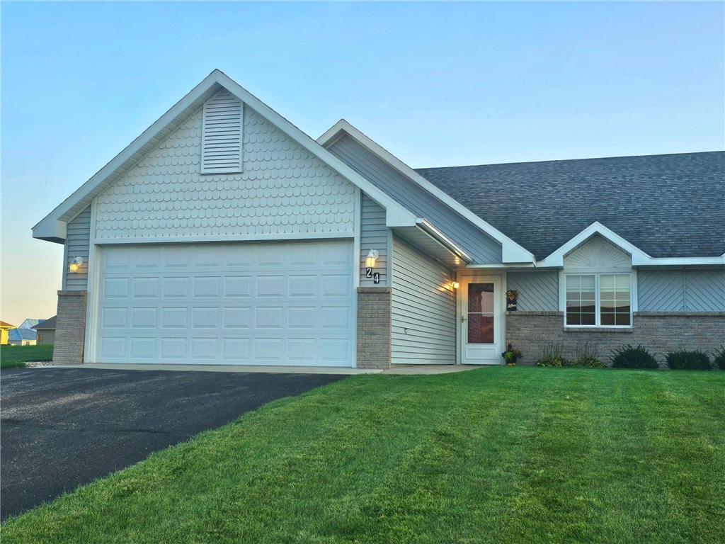 24 Skyview Lane Morris MN 56267 6442784 image1