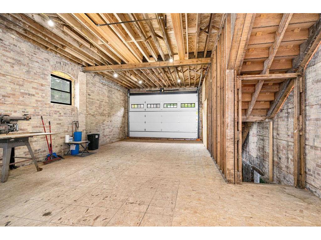 24 W 5th Street Duluth MN 55806 7088390 image14