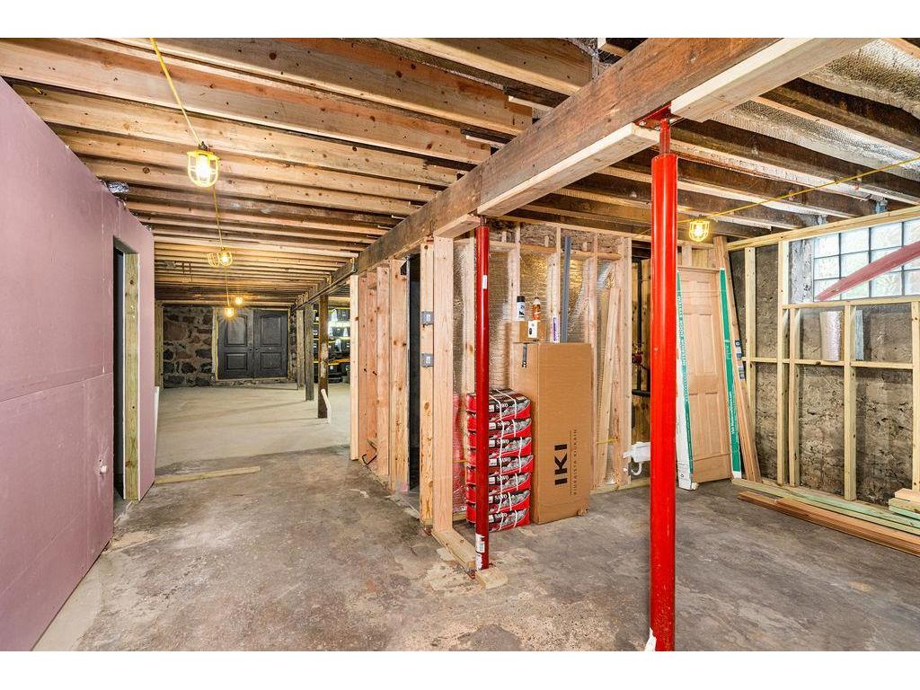 24 W 5th Street Duluth MN 55806 7088390 image15