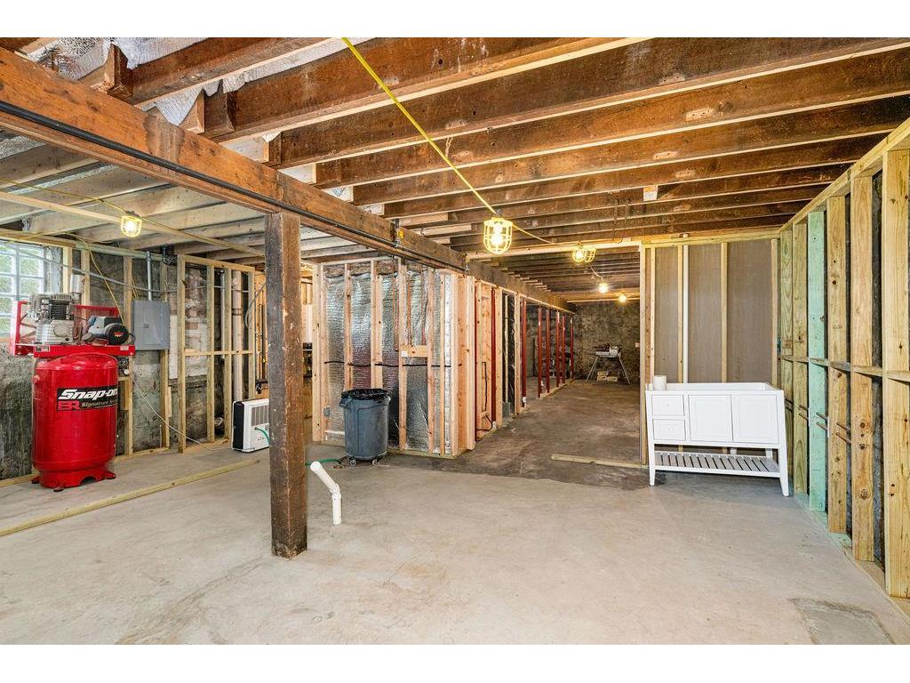 24 W 5th Street Duluth MN 55806 7088390 image20