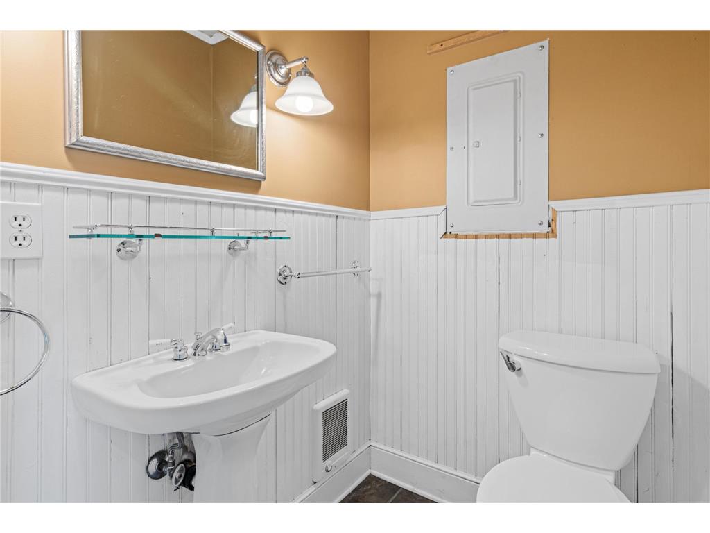 240 1/2 Western Avenue S #G2 Saint Paul MN 55102 7039431 image23