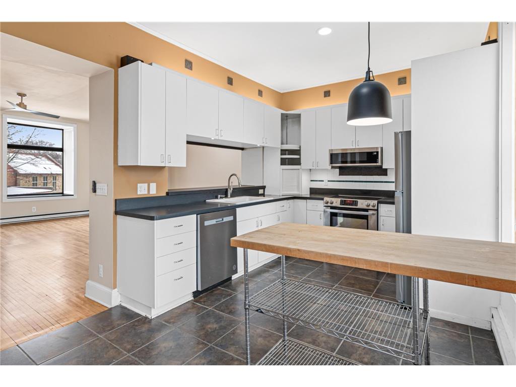 240 1/2 Western Avenue S #G2 Saint Paul MN 55102 7039431 image6