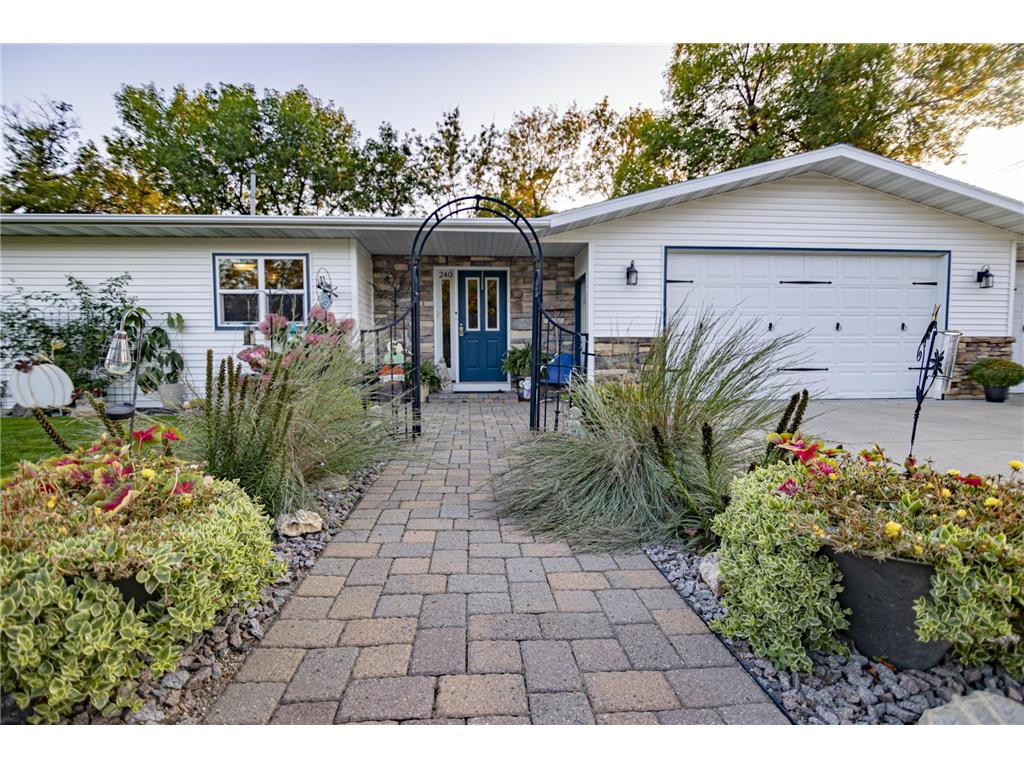 240 6th Street NE Perham MN 56573 6789072 image1