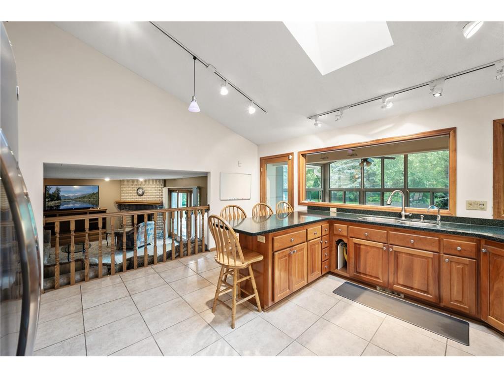 240 Cottonwood Drive Vadnais Heights MN 55127 7053076 image17
