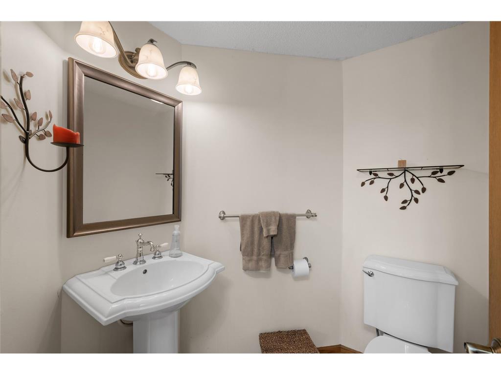 240 Cottonwood Drive Vadnais Heights MN 55127 7053076 image30