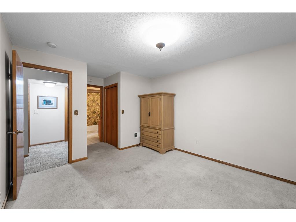 240 Cottonwood Drive Vadnais Heights MN 55127 7053076 image31