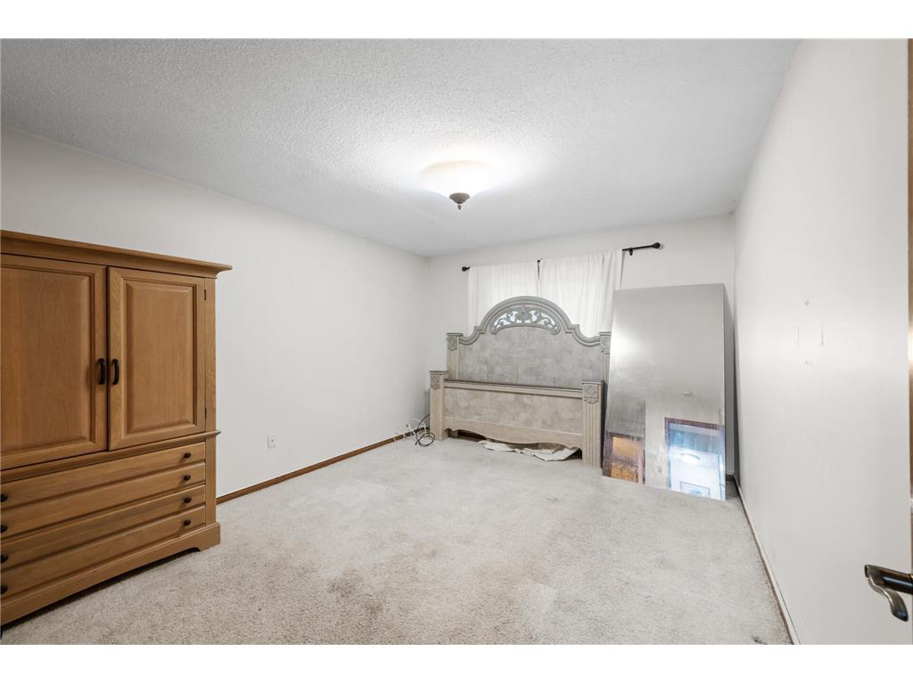 240 Cottonwood Drive Vadnais Heights MN 55127 7053076 image32