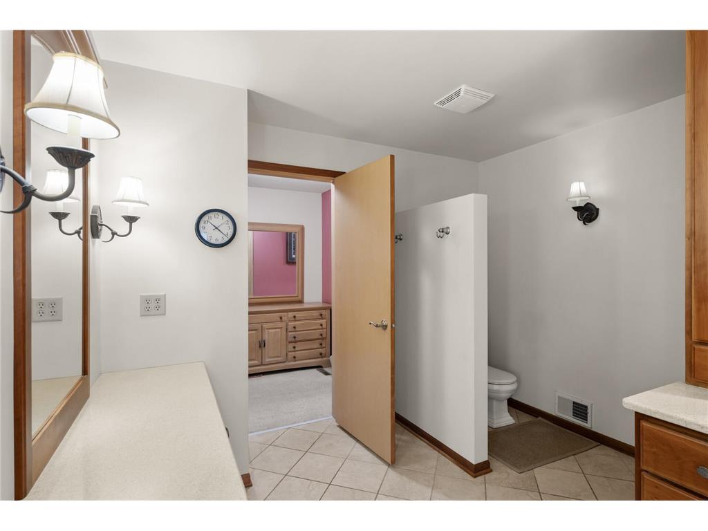 240 Cottonwood Drive Vadnais Heights MN 55127 7053076 image45