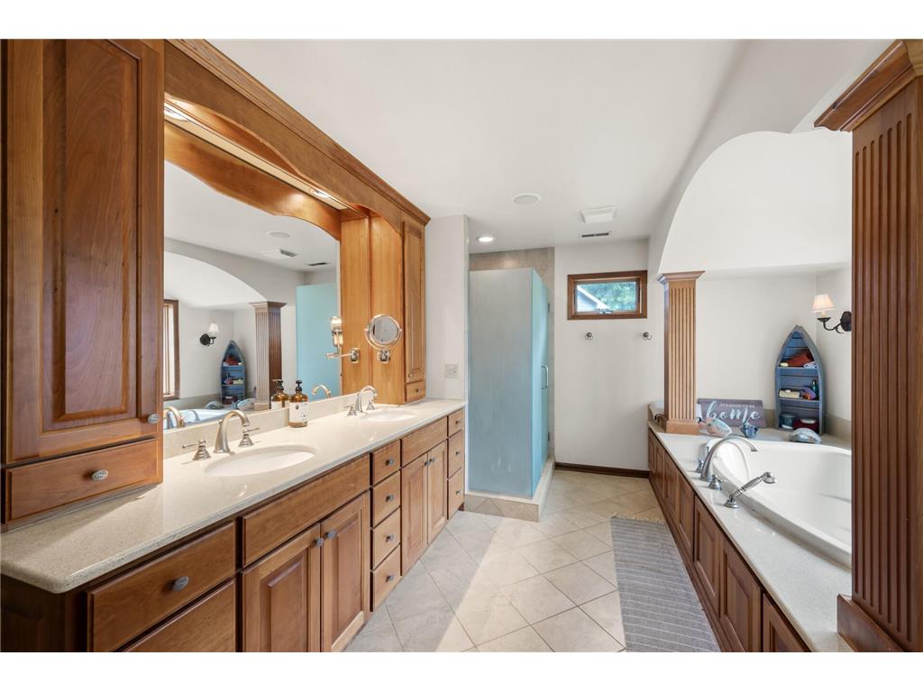 240 Cottonwood Drive Vadnais Heights MN 55127 7053076 image48