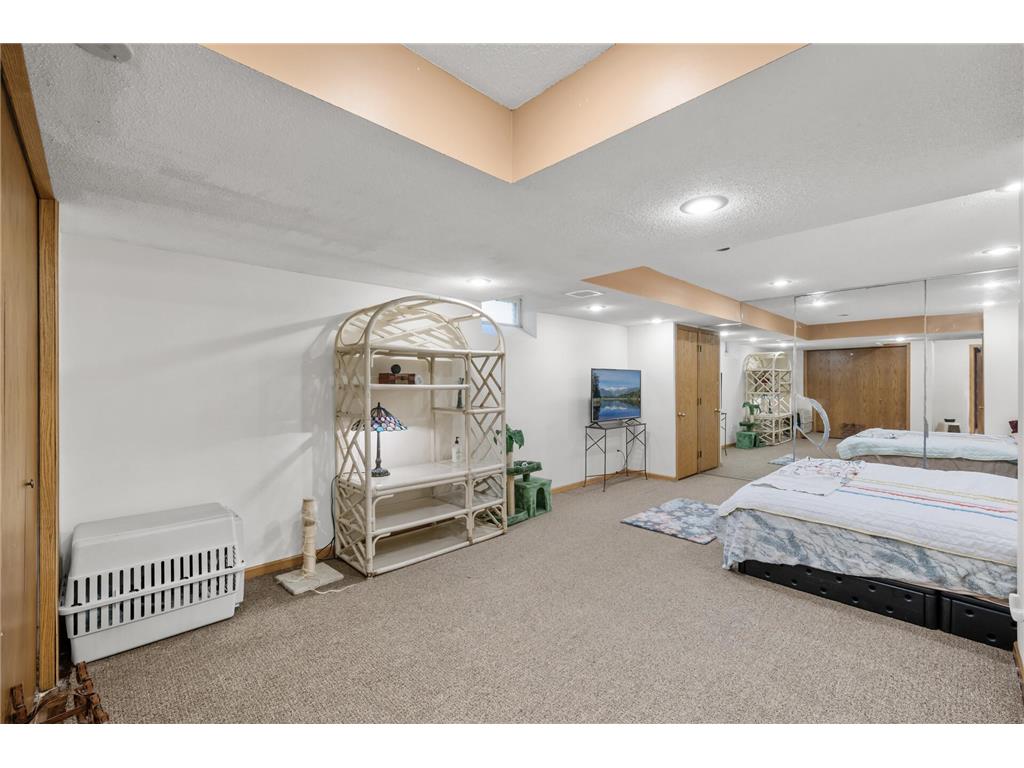 240 Cottonwood Drive Vadnais Heights MN 55127 7053076 image55