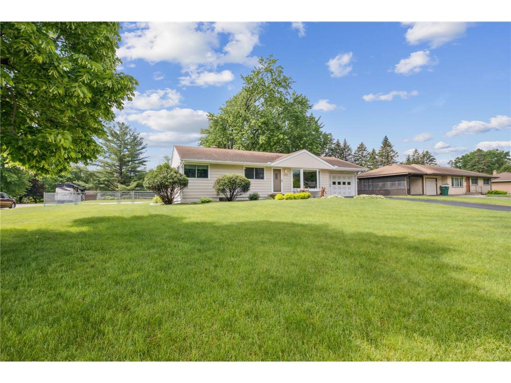 240 Dawn Avenue, Shoreview, MN, 55126 MLS 6538196 Edina Realty