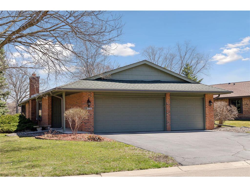 240 Inland Lane N Plymouth MN 55447 - Gleason Lake 6520424 image1