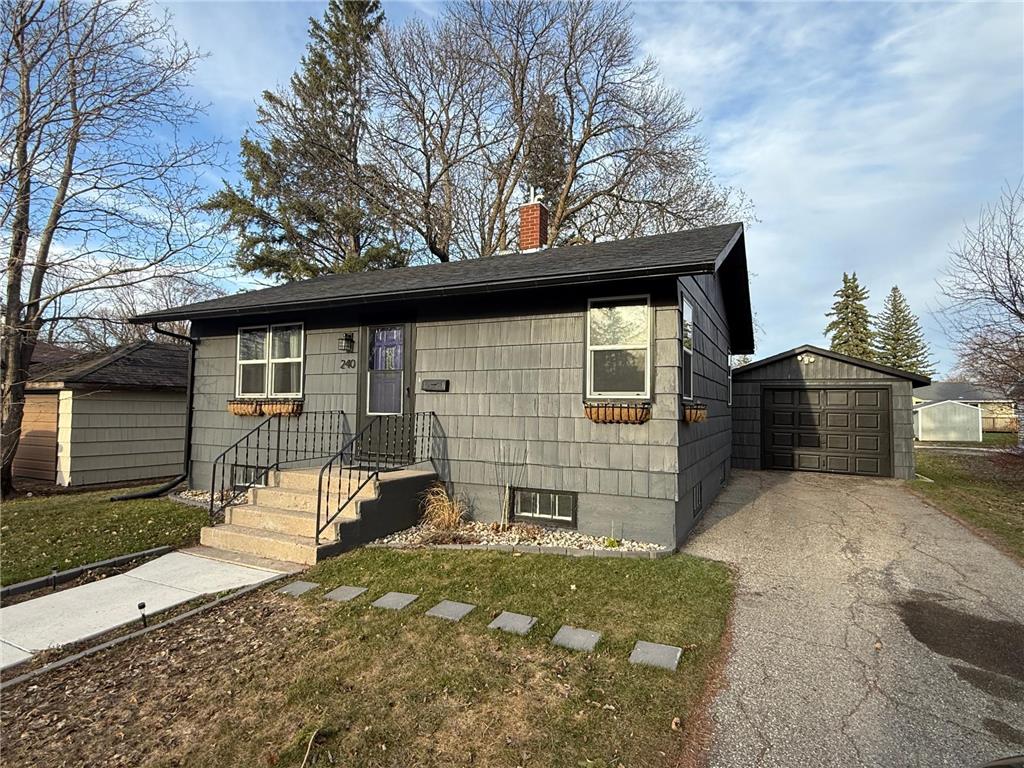 240 Kneale Avenue N Thief River Falls MN 56701 7027108 image1