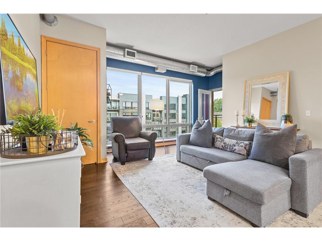 240 Spring Street #407 Saint Paul MN 55102 - Mississippi 6681574 image1