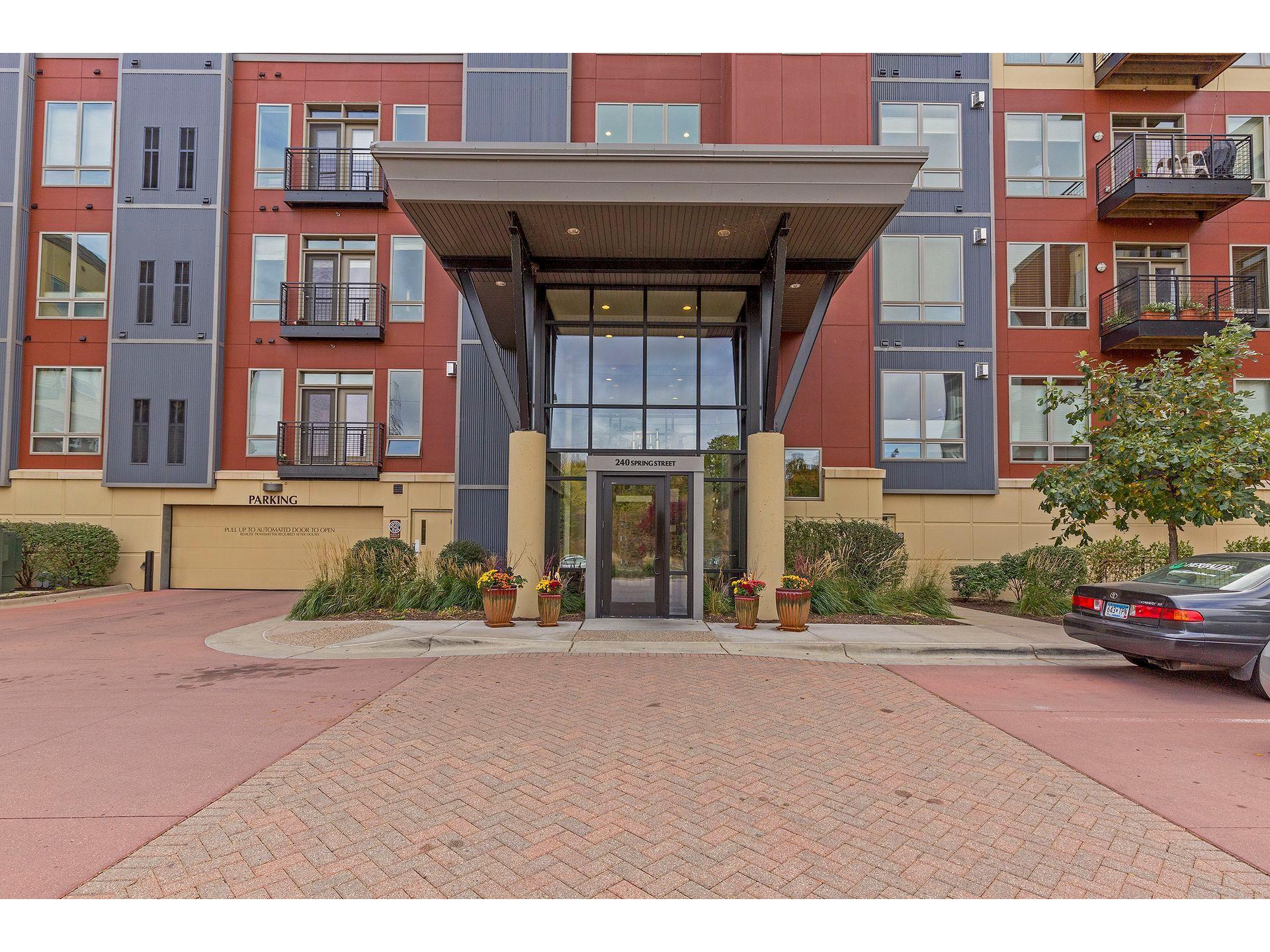 240 Spring Street 408, Saint Paul, MN 55102 MLS 5703172 Edina Realty