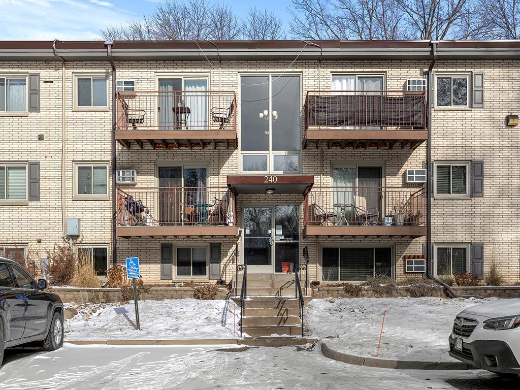 240 Wentworth Avenue W #106 West Saint Paul MN 55118 6648968 image1
