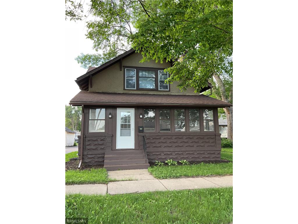 240 Wheeler Avenue North Mankato MN 56003 6746176 image1