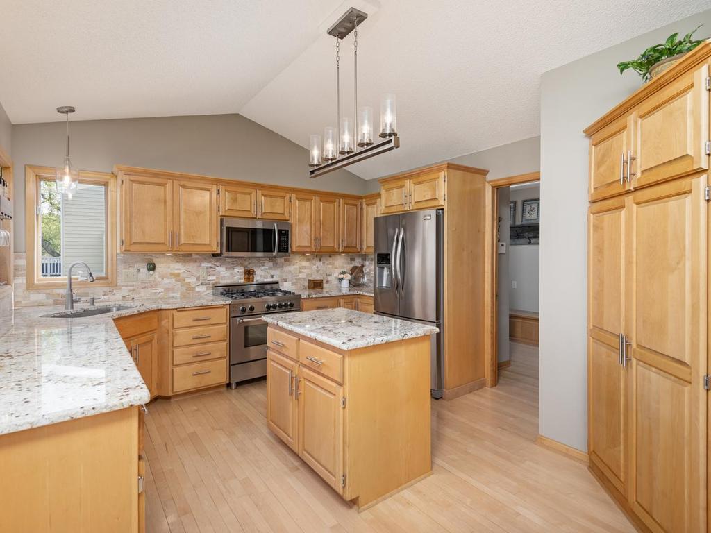 2400 87th Trail N Brooklyn Park MN 55443 7069476 image14