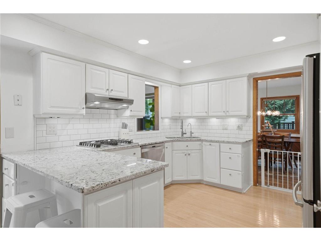 2400 Cavell Avenue N Golden Valley MN 55427 7077827 image14